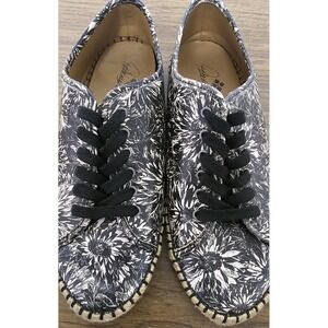 Patricia Nash Emiliano Black White Leather Sunflower Lace Up Sneakers Shoes 8.5